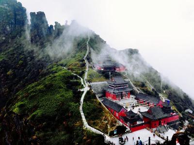 Temple in Fanjing Mountain