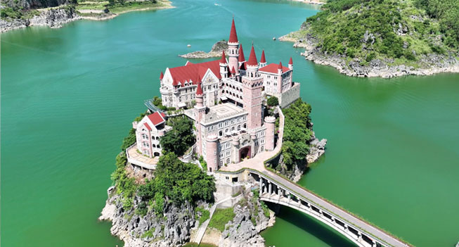 8-day Comprehensive Guizhou Tour (with Top Highlights) 8-day Comprehensive Guizhou Tour (with Top Highlights)